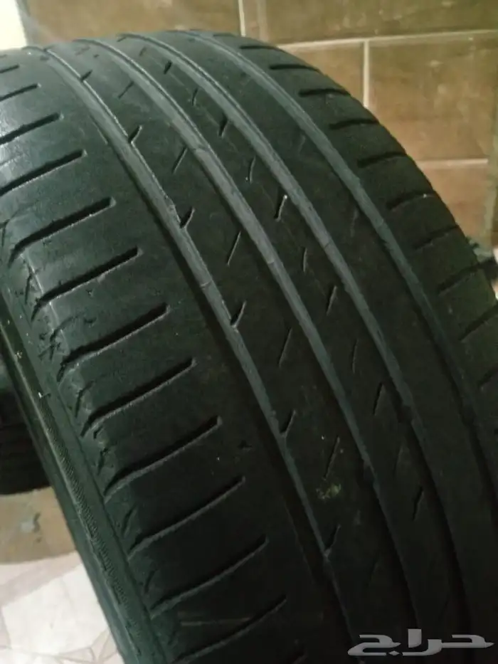 اربع كفرات مقاس 235 45 18 نظيفة جدا للبيع 19