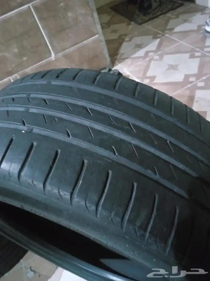 اربع كفرات مقاس 235 45 18 نظيفة جدا للبيع 22