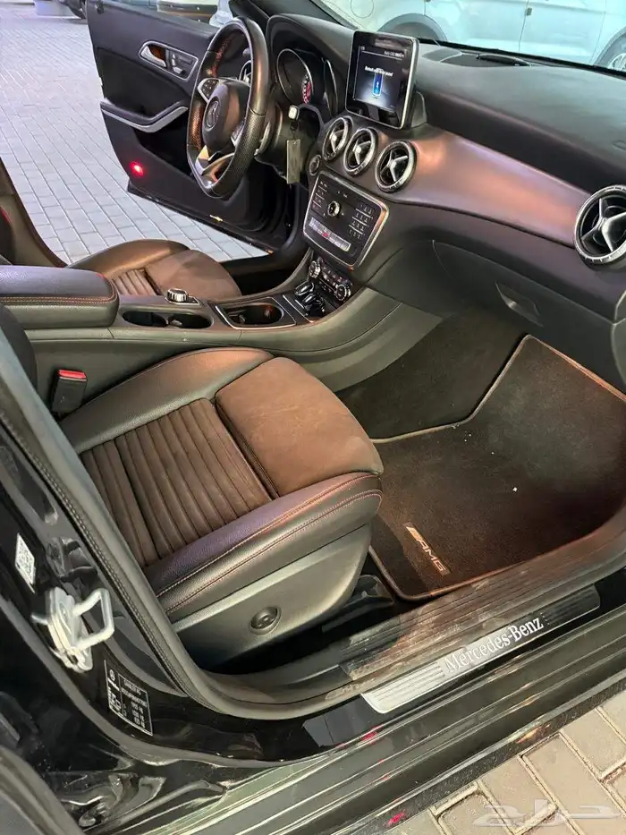 مرسيدس CLA220 نضيف 10