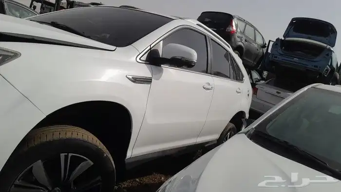 متوفر جميع قطع غيار سيارات BYD موديل 2016 تشليح فقط وملحقاته 0