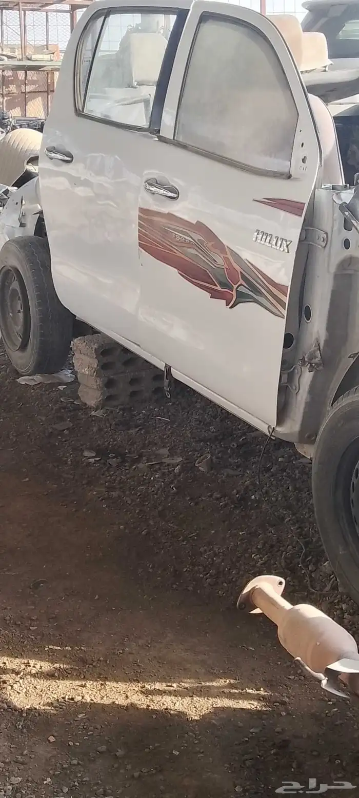 يوجد لدينا جميع انواع قطع غيار السيارات المستخدمه تشليح 8