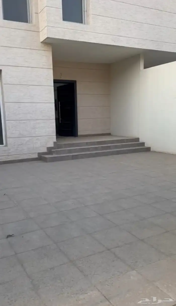 فيلا دوباكس للبيع ضاحية خزام(المطار) 1