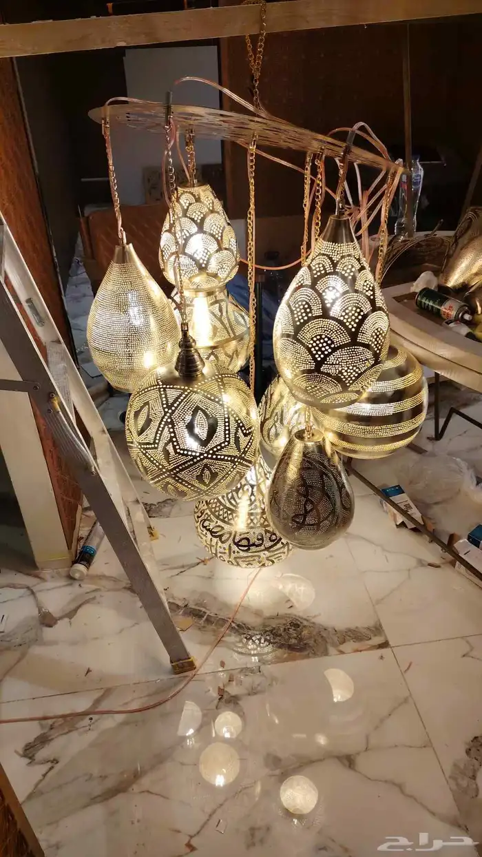 فني سباكة وكهرباء مصري في المدينة 5