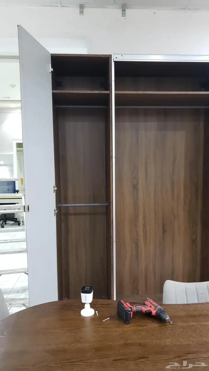 خزانت ملابس من إيكيا مستخدمة نظيفة 2
