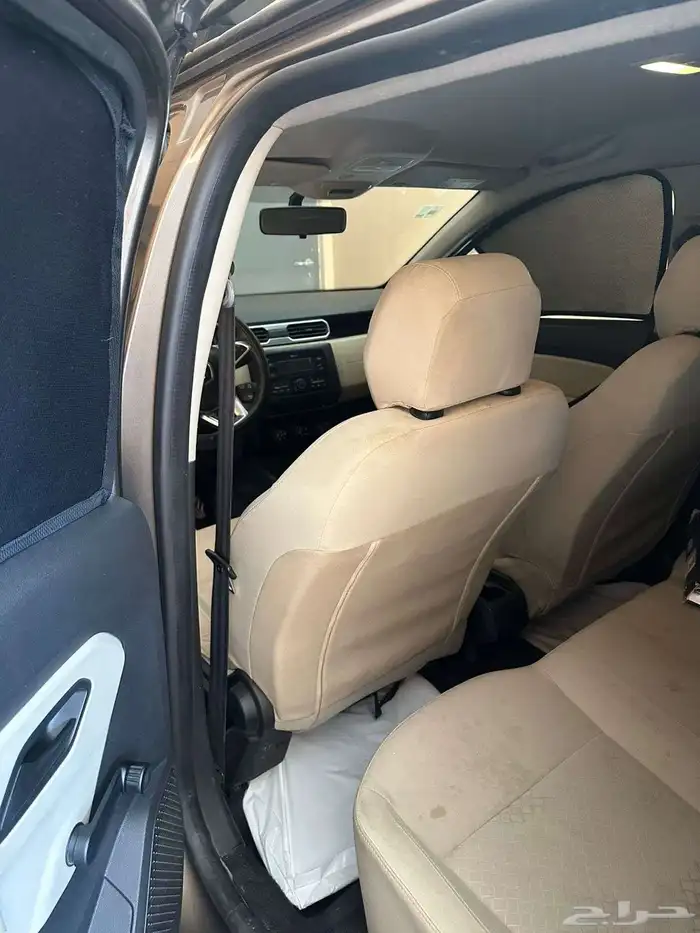 رينو داستر 2019 2000 cc دبل ماشية 220 الف 3