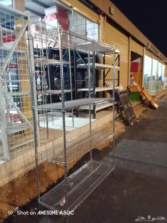 يوجد لدينا جميع انواع الرفوف المستودع ومستلزماتها 3