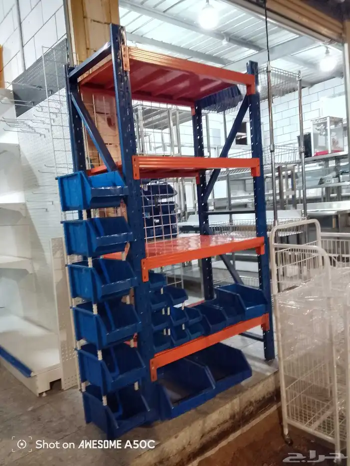 يوجد لدينا جميع انواع الرفوف المستودع ومستلزماتها 4