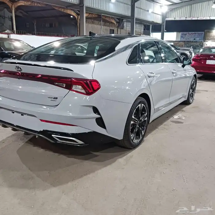 كيا k5 تم البيع 5