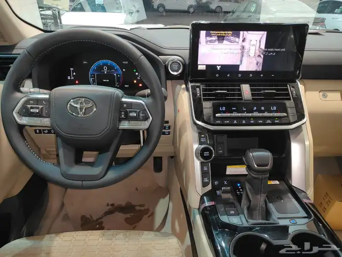 لاندكروزر GXR L3 بنزين 2025 4
