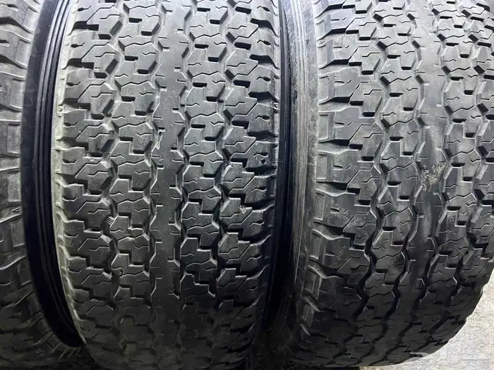 جنوط سنبوسه مع كفرات دنلوب مقاس 275.70.16 بترول فتك 12