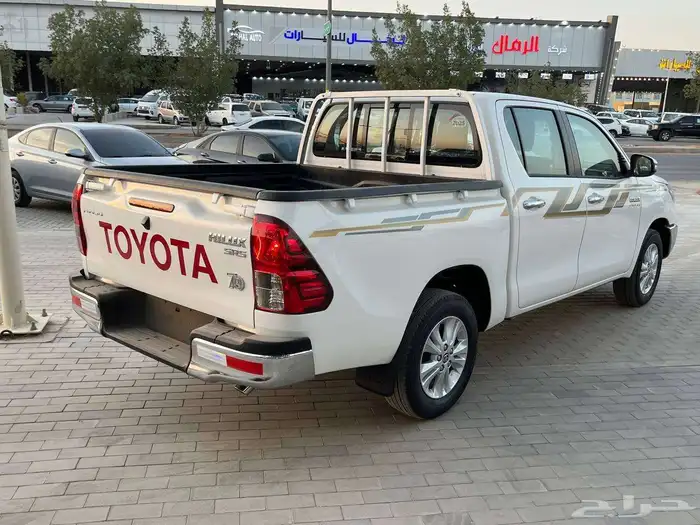 هايلكس غمارتين بنزين 2700 سى سى جير اتوماتيك بدون دبل الس 2
