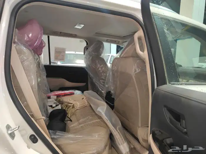 لاندكروزر GXR L3 بنزين 2025 8
