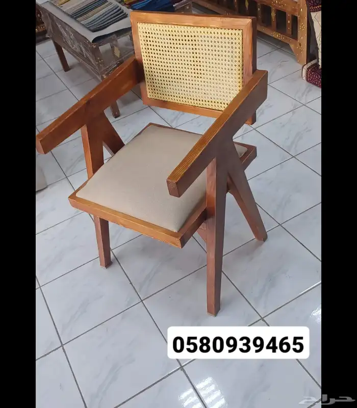 كراسي كوفي وطاولات خشب سويدي 7