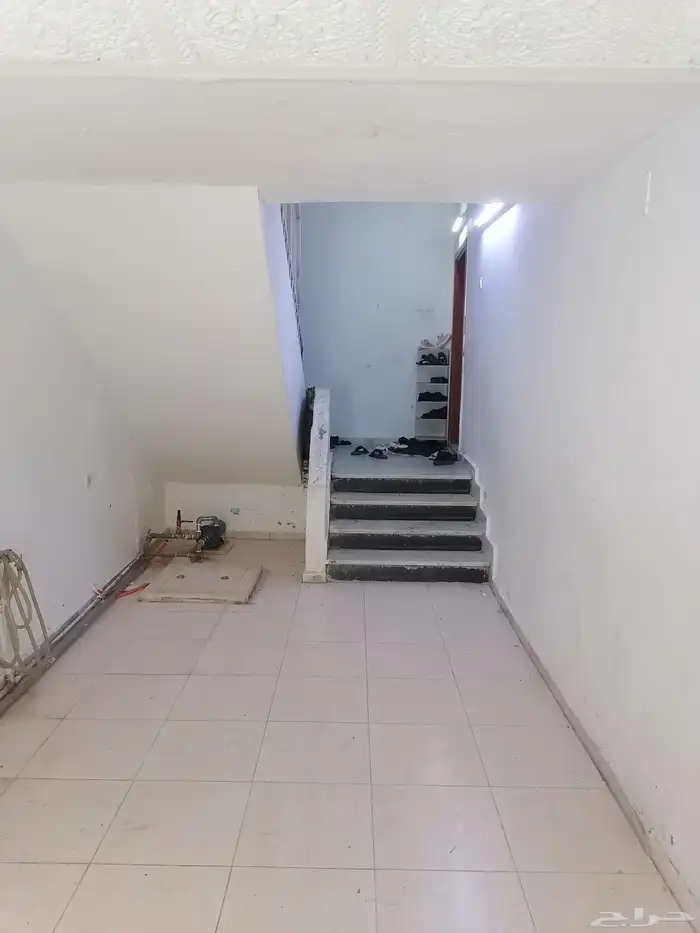 للبيع عماره سكنيه مساحتها 405م دورين 4 شقق داخل الحد 3