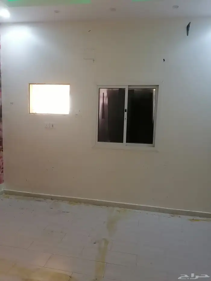 للبيع عماره سكنيه مساحتها 405م دورين 4 شقق داخل الحد 4