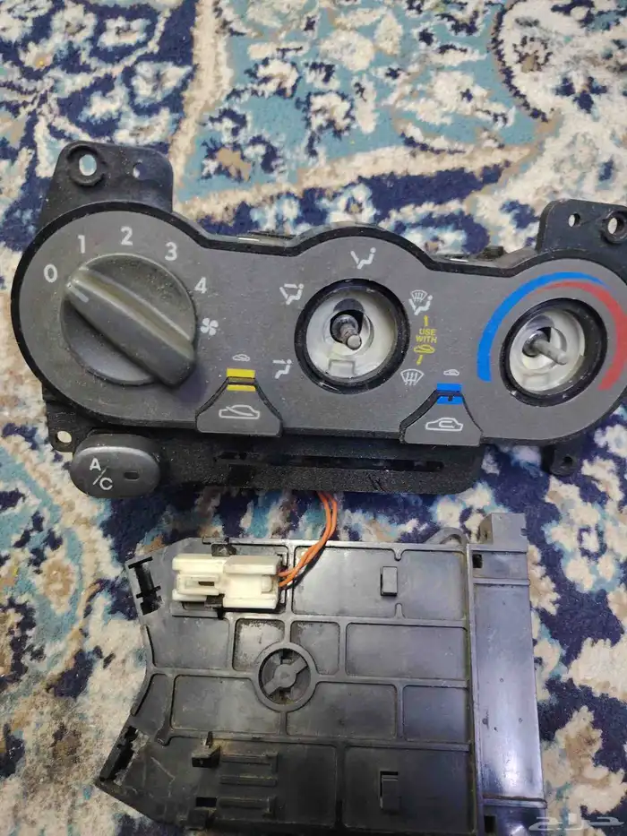 للبيع تحكم مكيف اكسنت 0