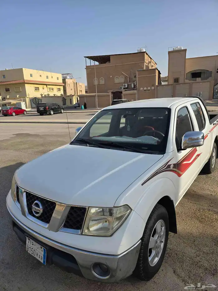 نيسان نافارا 2015 0