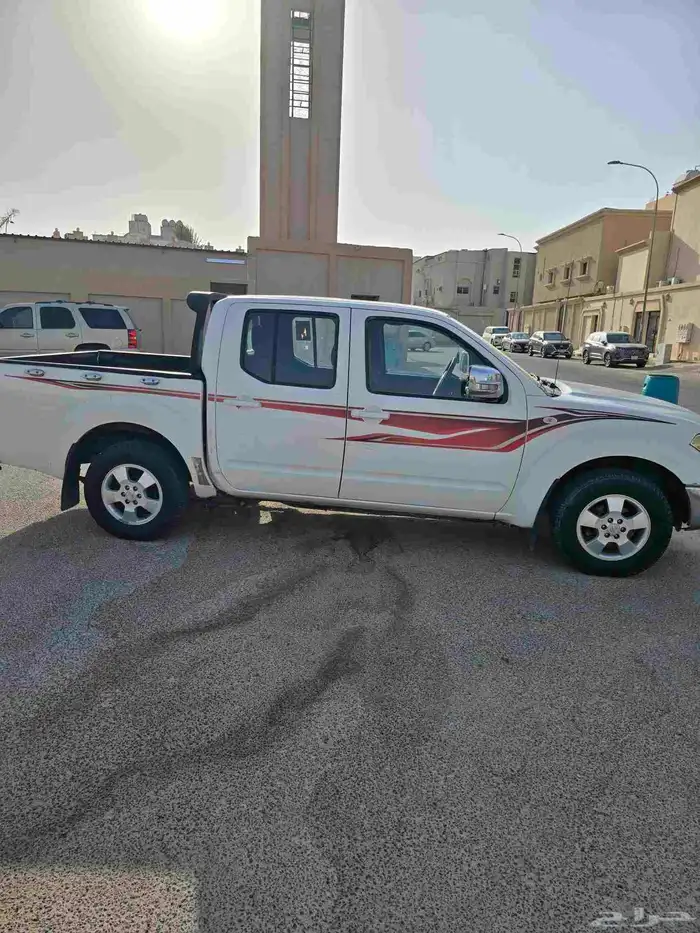 نيسان نافارا 2015 2