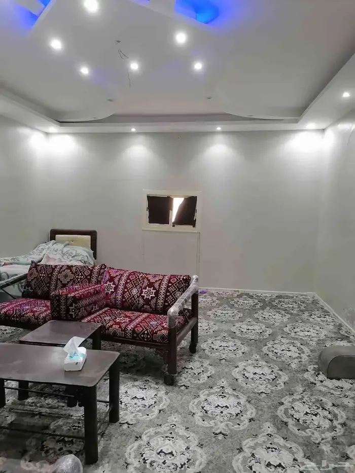للبيع عماره سكنيه مساحتها 405م دورين 4 شقق داخل الحد 9