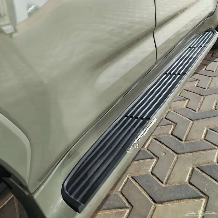 لاندكروزر GXR L4 بنزين 2023 12