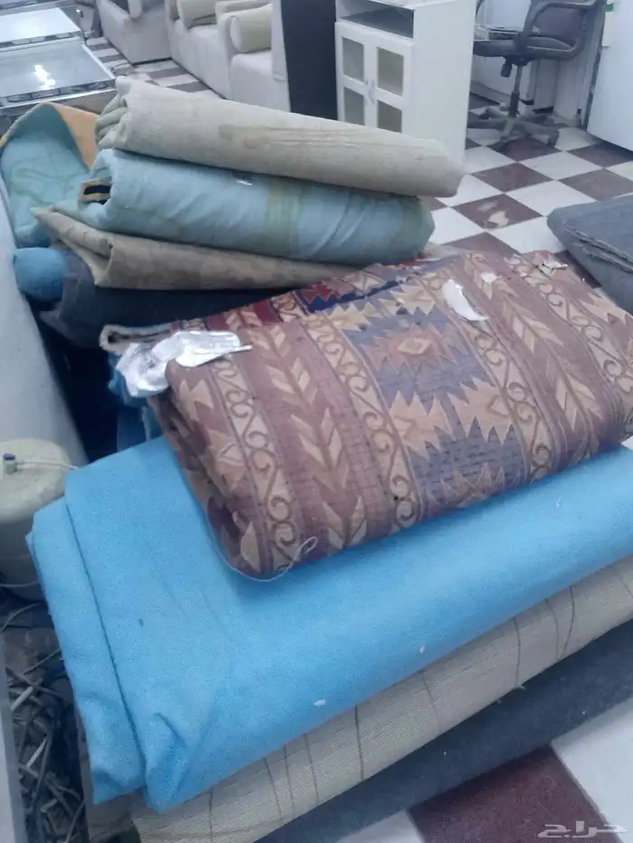 السلام عليكم يحتاجون سجاد ا قديم ا لتربية الماعز والأغنام لذ 3