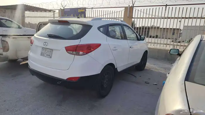 توسان للبيع موديل 2013 الممشى 500 البدي مرشوش كامل القير في 1