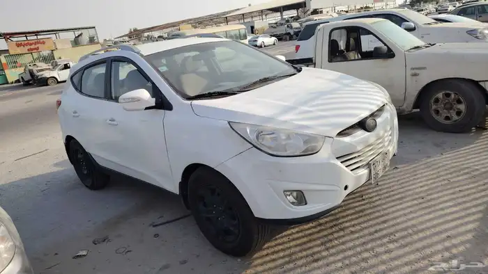 توسان للبيع موديل 2013 الممشى 500 البدي مرشوش كامل القير في 2