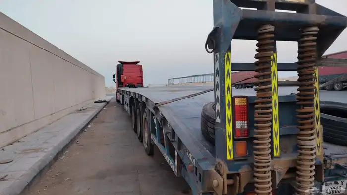 لوبد الطول عشرين متر موجود في جيزان لنقل المعدات 0