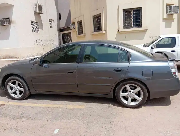 نيسان التيما 2005 2