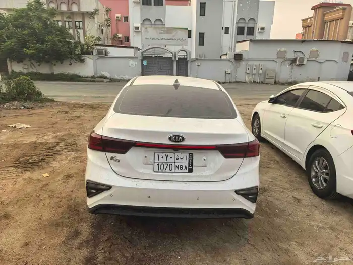 للبيع سيراتو 2020 شبه جديده 2