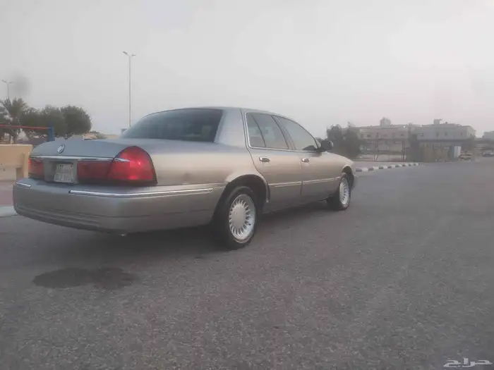 فورد قراند مراكيز 2001 2