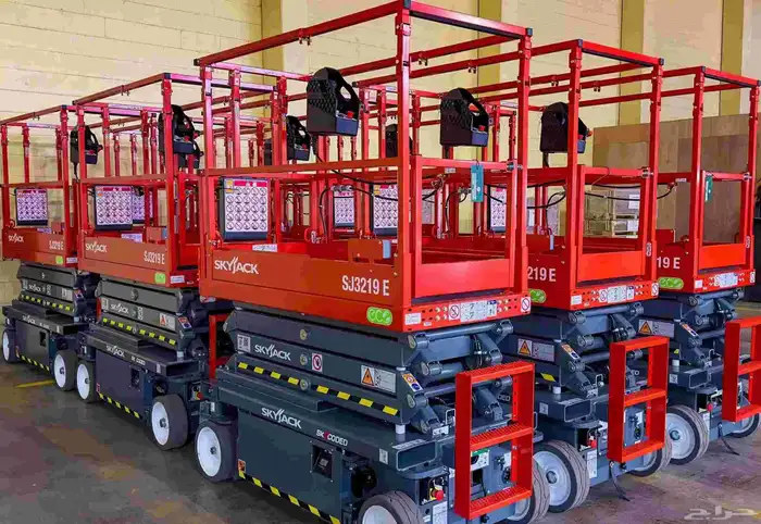 ابوصالح لتأجير الرافعات المقصيه سيزرلفت مانلفت للايجار 3