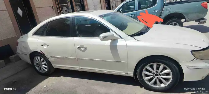 ازيرا 2007فل كامل للبيع يوجد شاشة كمرة خلفية لوحمة مميزه 2