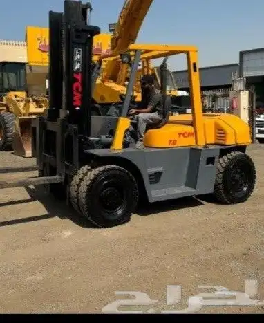 للإيجار رافعات شوكية ... 7طن ...فوركلفت 4
