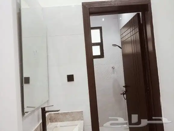دور للبيع في حي طويق 8