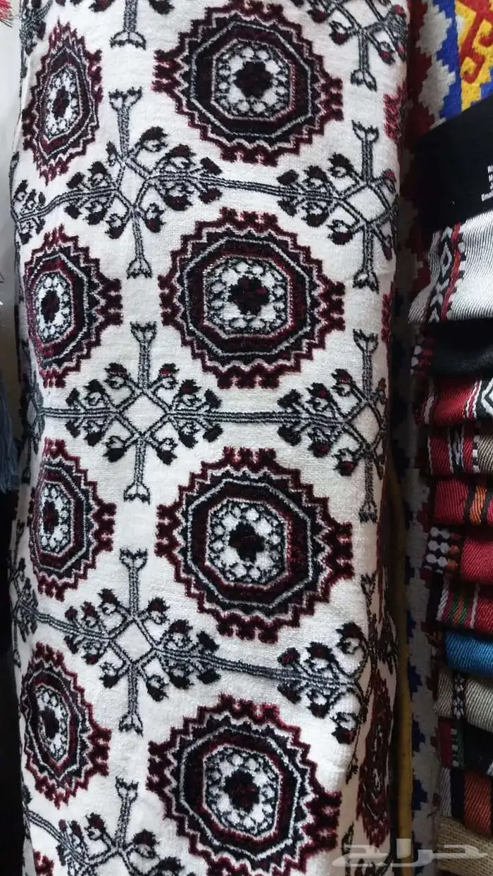 تفصيل وتنجيد كنب وستائر وجلست خارجيه حسب الطلب 9