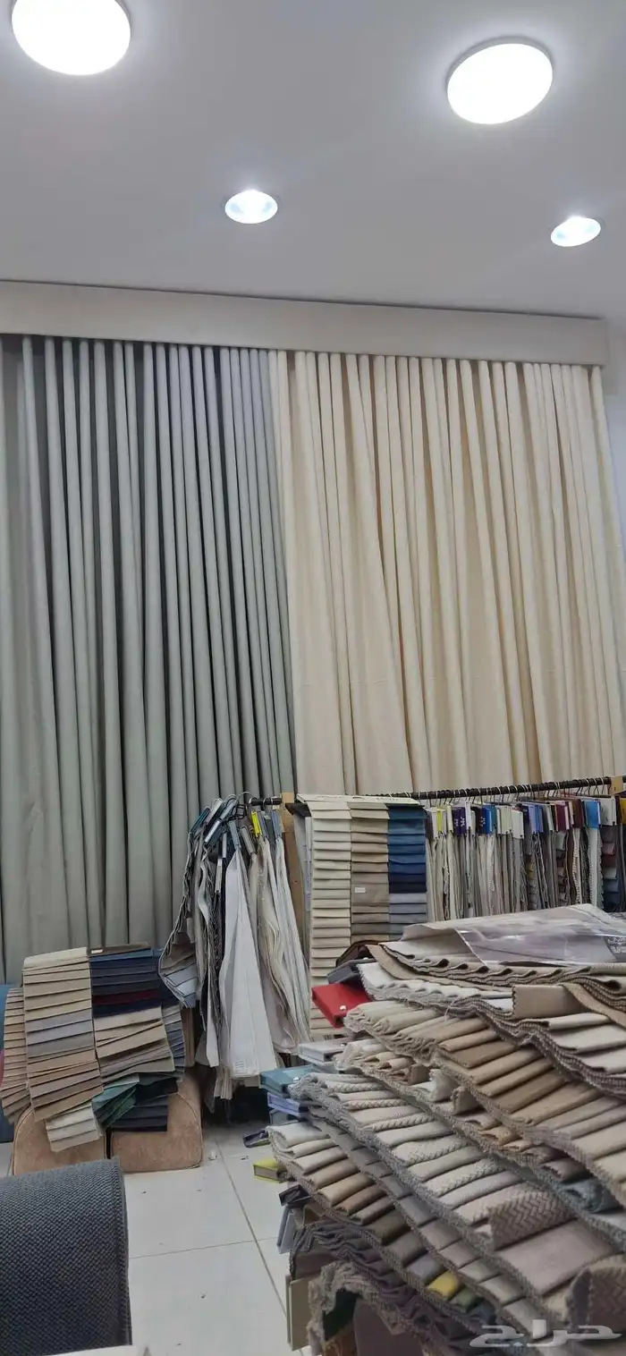 جمع انواع ستائر ويفي رول أمريكي جلسات عربي كنب 0