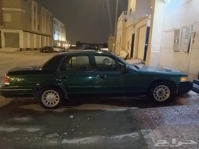 فورد كراون فكتوريا مديل 2000 8