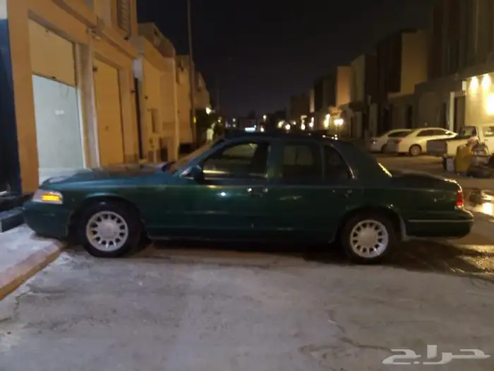 فورد كراون فكتوريا مديل 2000 7