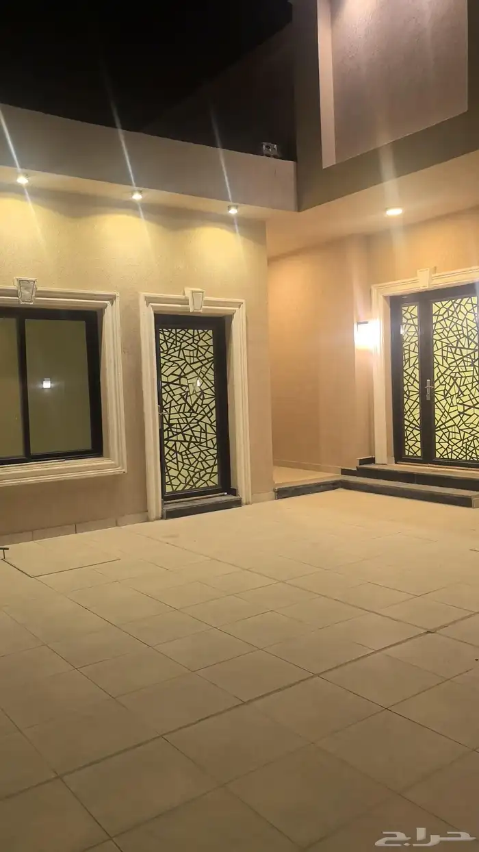 للبيع دور بالخبر بحي الؤلؤ مساحته 600 مؤسس دور 3 شقق 3