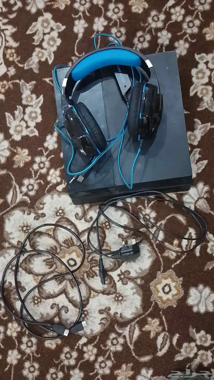 سوني 4النوع القديم المساحه كبيره ونضيف وبس غيرت مدخل اليوسبي 2
