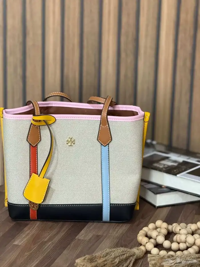 محفظات وشنط ماركه 31