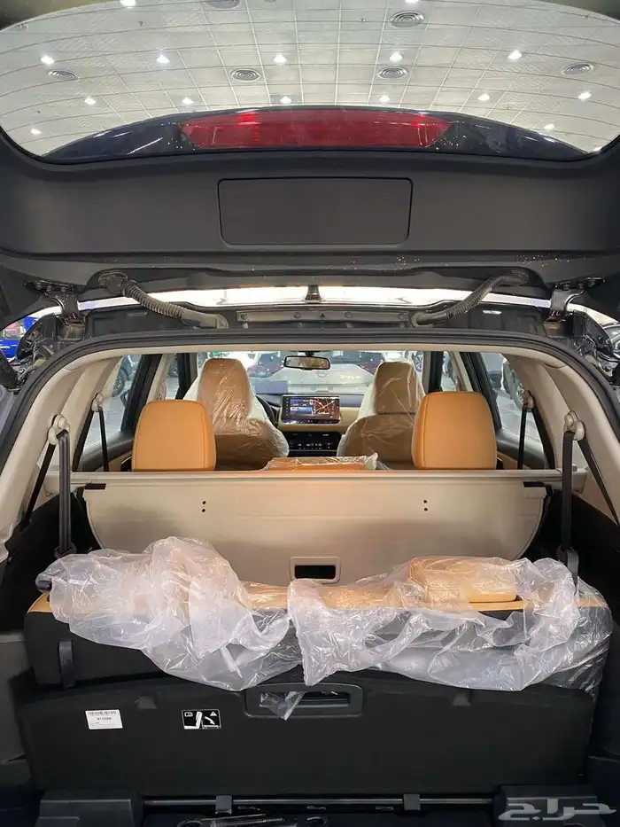 نيسان اكستريل SV بلس لون ابيض سقف اسود جديد اصفار 4