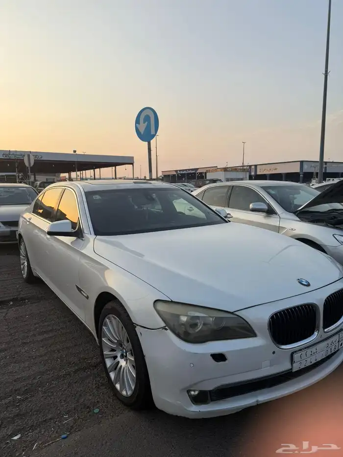 للبيع مستعجل BMW 2011 فل كامل موصفات خاصه من دون تيربو نظيفة 2