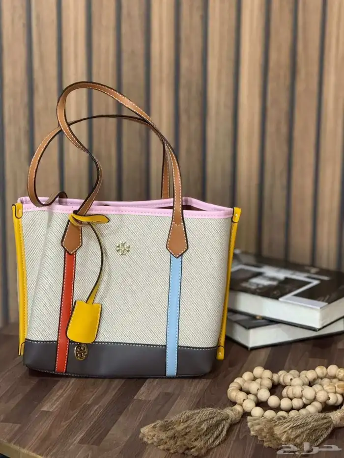 محفظات وشنط ماركه 26