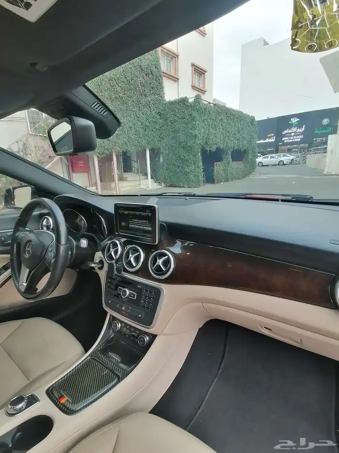 للبيع مرسيدس CLAموديل 2014. AMG 26