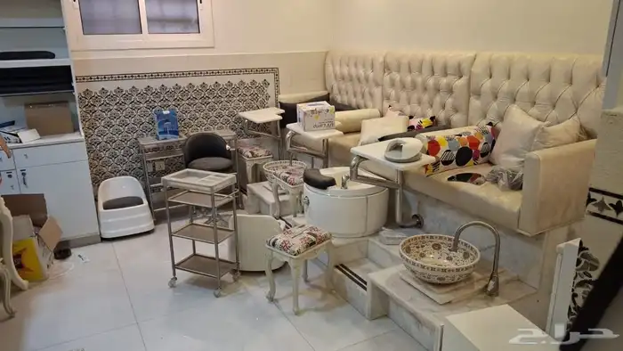 أغراض مركز مساج نسائى 7