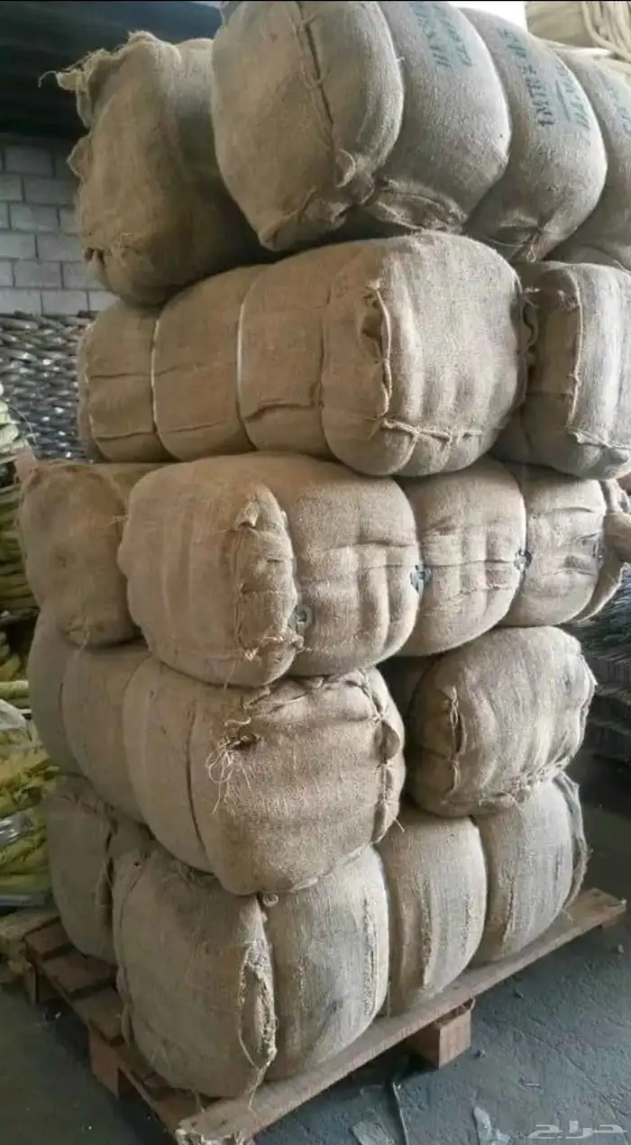 توريد جميع مواد بناء اسمنت رمل بلاط بندوره انترلوك مصدات عتب 26