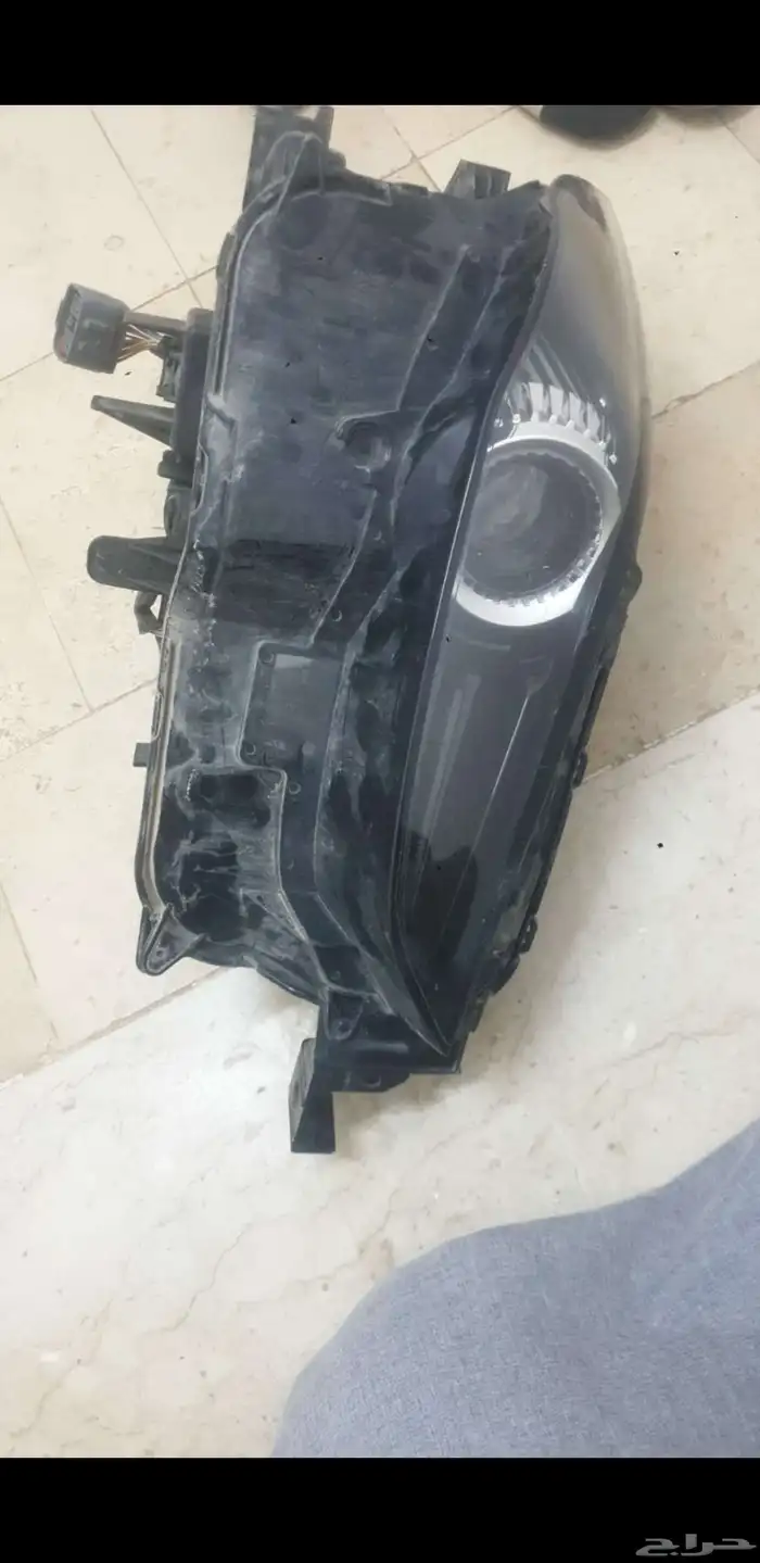 شمعة يمين مازدا 5 نظيفه بدون اي خدش قواعد سليمه 0