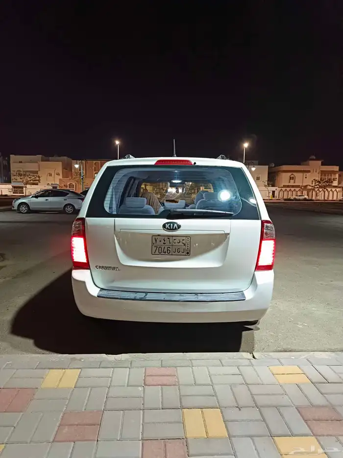 كيا كرنفال 2015 3